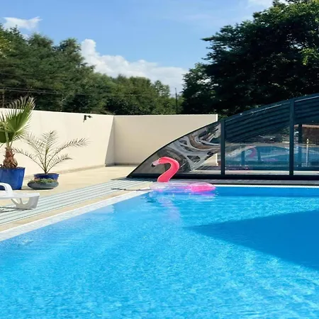 Comfortable Apartment, Pool Apartment