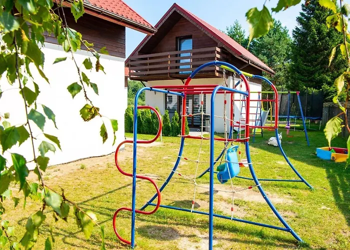 Comfortable, Convenient Apartment, Pool Included