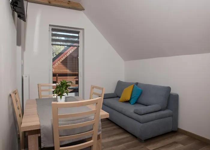 Comfortable, Convenient Apartment, Pool Included شقة