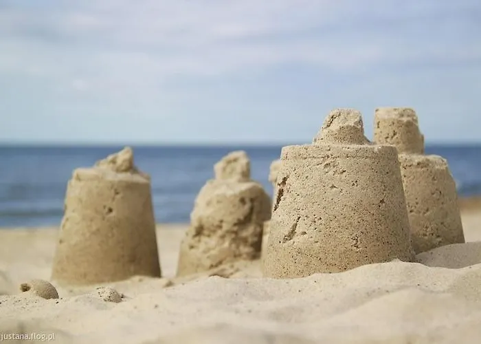 Comfortable, Convenient Apartment, Pool Included شقة *